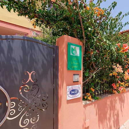 Il Piccolo Giardino & Breakfast فيلاّسيمِيوس