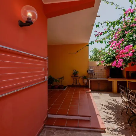 Il Piccolo Giardino & Breakfast فيلاّسيمِيوس