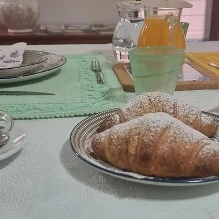 Couette-café Il Piccolo Giardino & Breakfast 4*