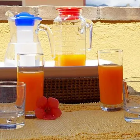 לינה וארוחת בוקר Il Piccolo Giardino & Breakfast 4*