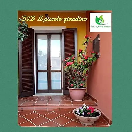 לינה וארוחת בוקר Il Piccolo Giardino & Breakfast 4*
